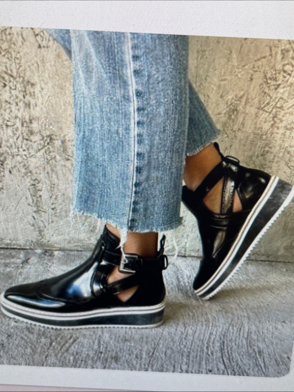 Zara Womenโs Black Cutout wingtip platform buckle Ankle Shoes